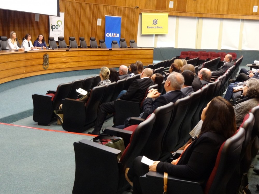 Simpósio de Previdência 2016 - Evento reúne servidores gaúchos para debater e refletir sobre os desafios para o fortalecimento e sustentabilidade do Regime Próprio de Previdência Social (RPPS).