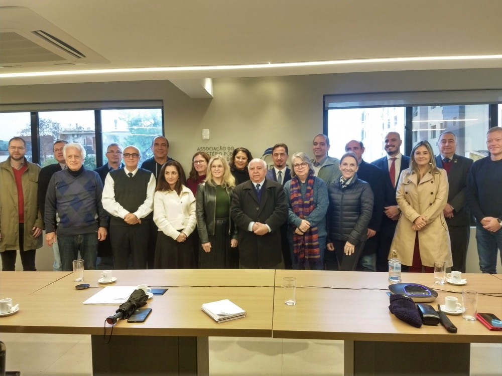 UNIÃO GAÚCHA ELEGE NOVA DIRETORIA 